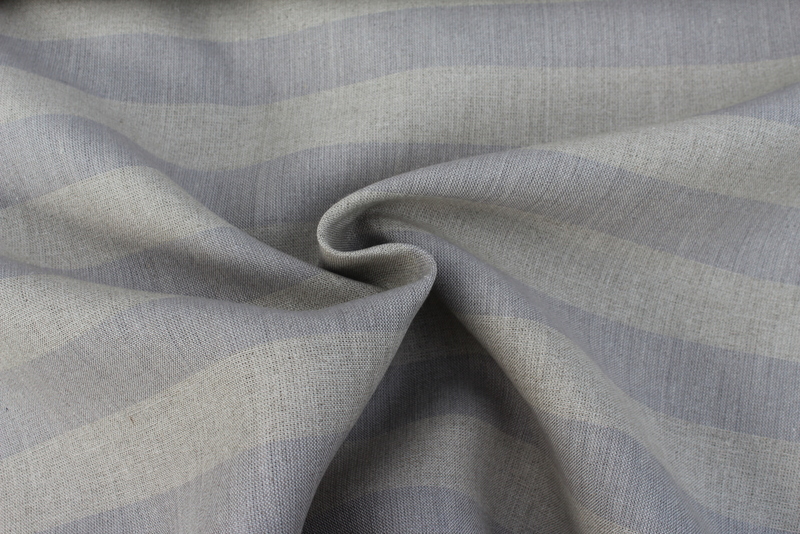 Lněná látka přírodní barvy se světle šedým proužkem (0,5/0,5 cm)  