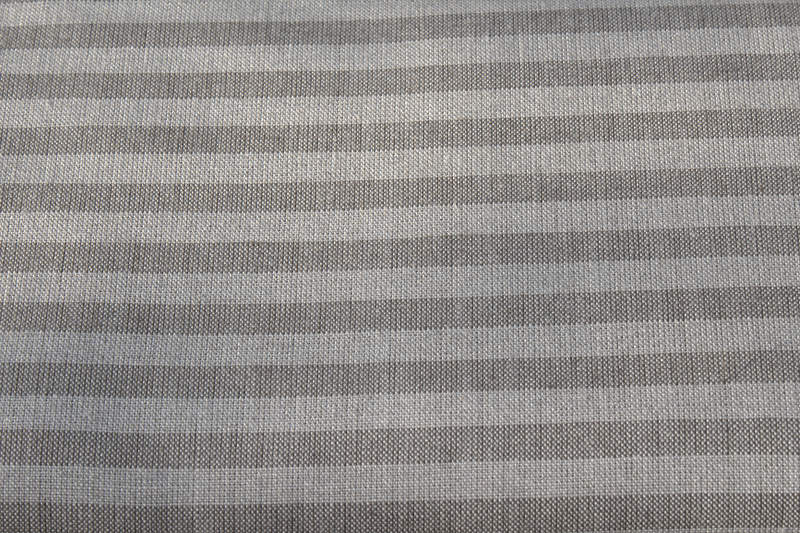 Lněná látka přírodní barvy s blankytně modrým proužkem (1/1 cm) 