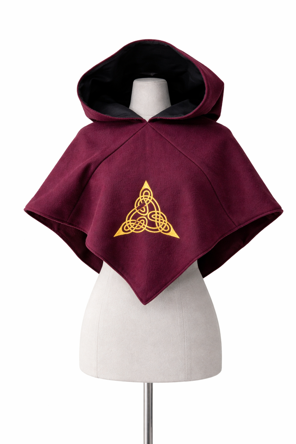Kapuce s výšivkou trinity knot vínová