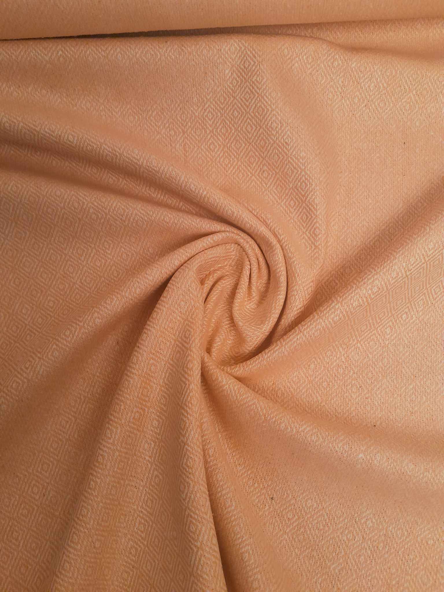 Hedvábná látka diamantová vazba - broskvová