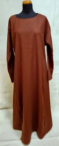 Šaty vlněné hnědé XL