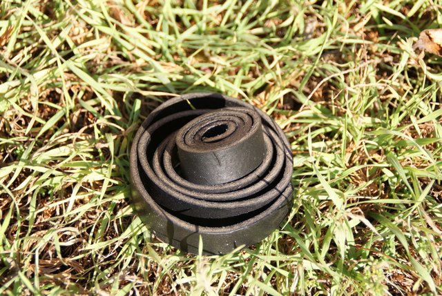 Kožený pásek černý 2 cm / 3-4 mm