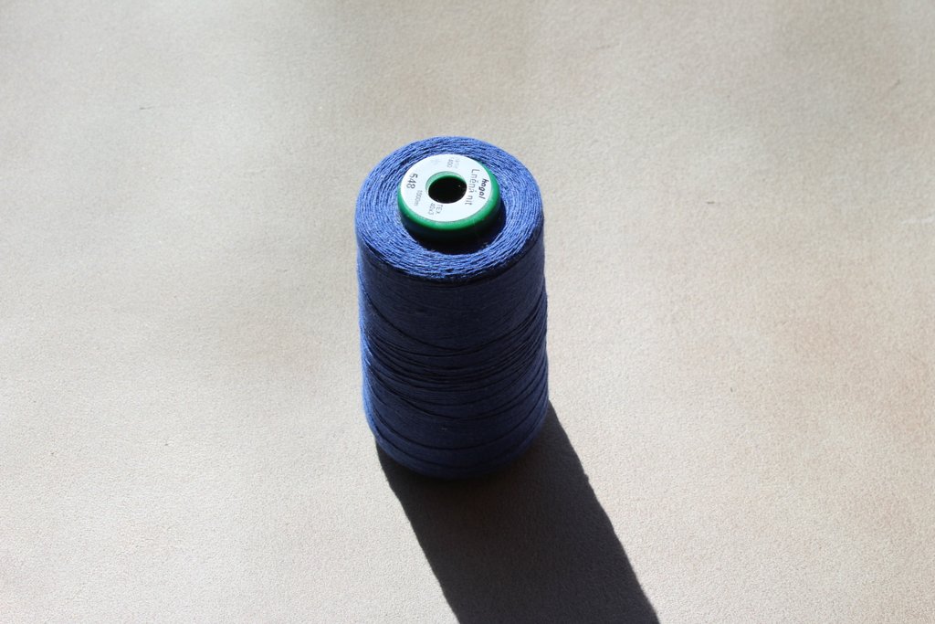 Lněná nit tmavě modrá
