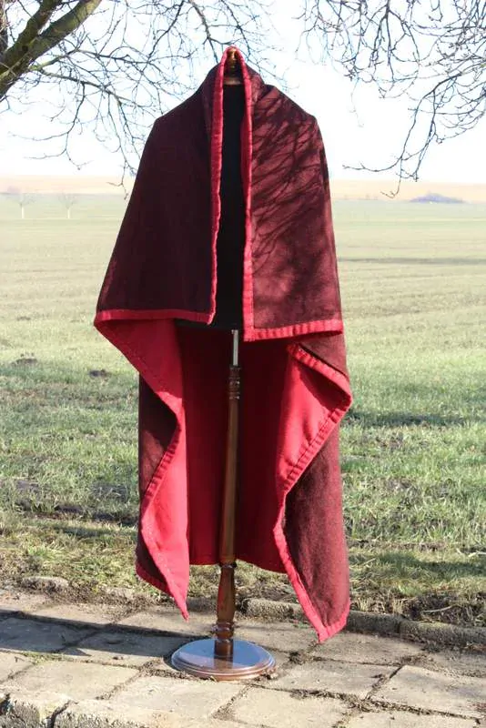 Plášť čtvercový lemovaný