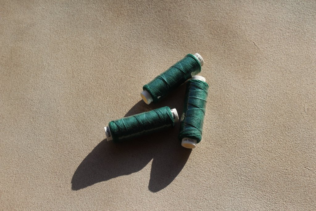 Lněná nit tmavě zelená