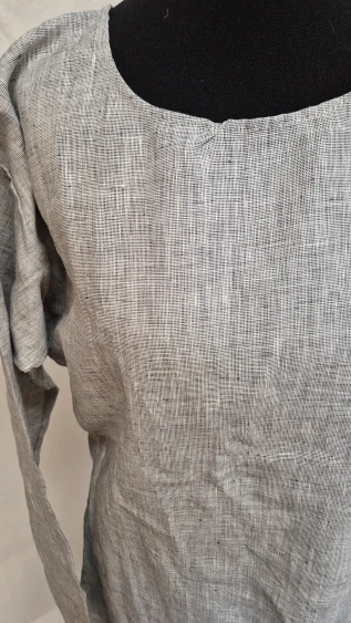 Tunika lněná černo-bílá melanž