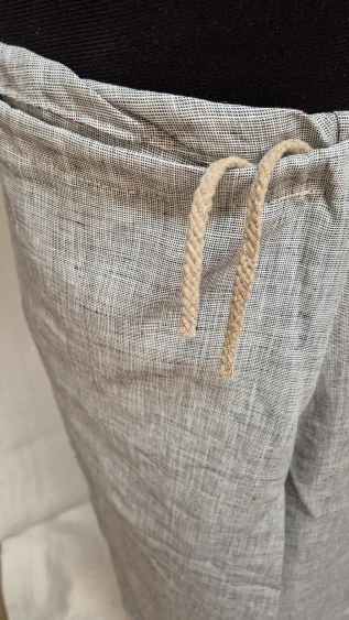 Kalhoty lněné černo-bílá melanž vel. 24