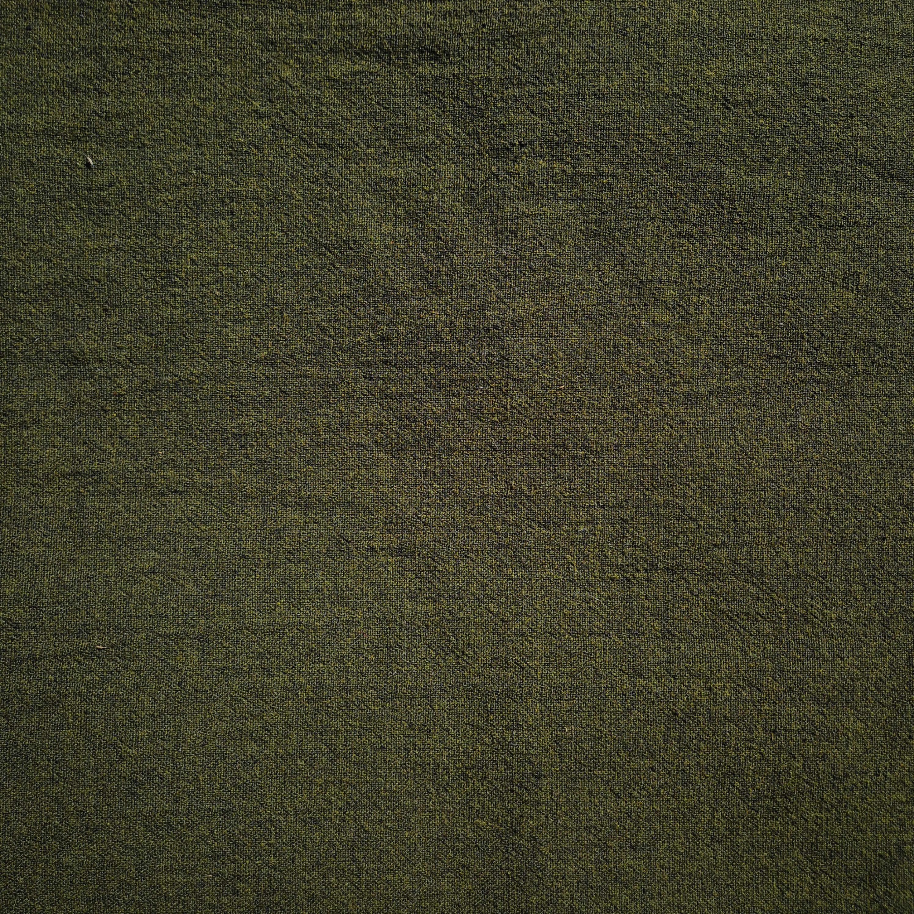 Vlněná látka tmavě zelená