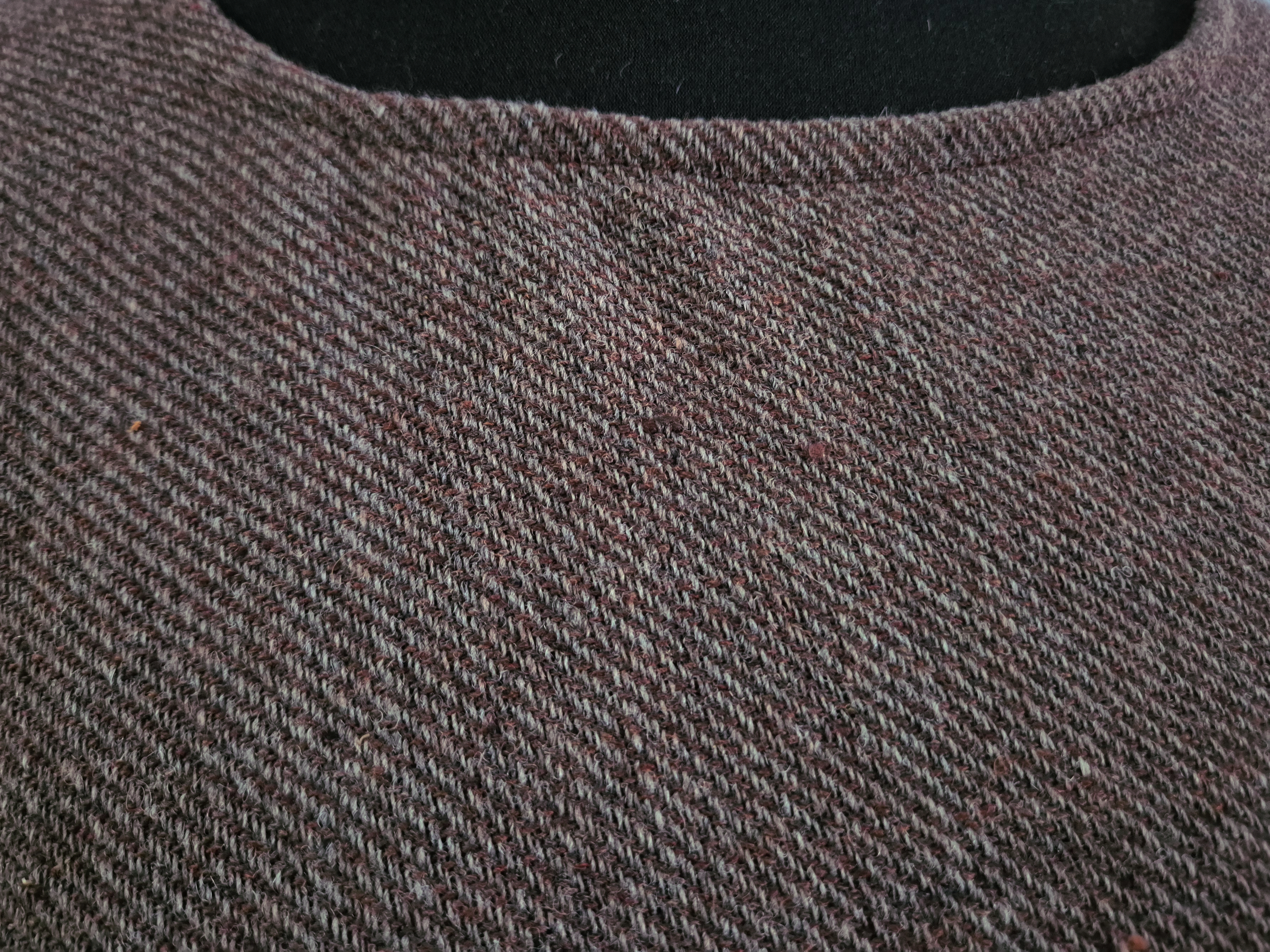 Šaty vlněné hnědo-rezavé M