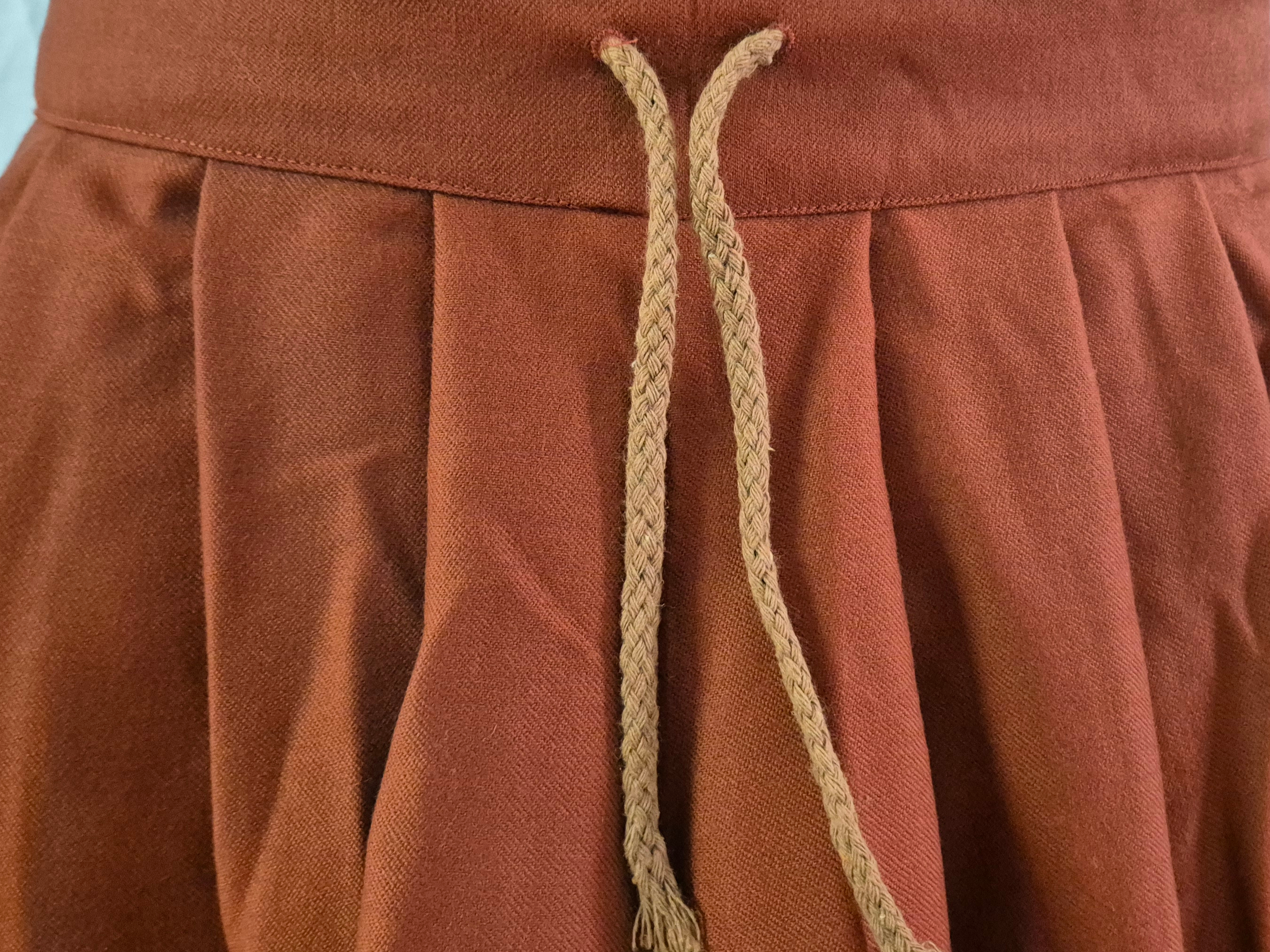 Nabírané vlněné kalhoty cihlové, vel. 30