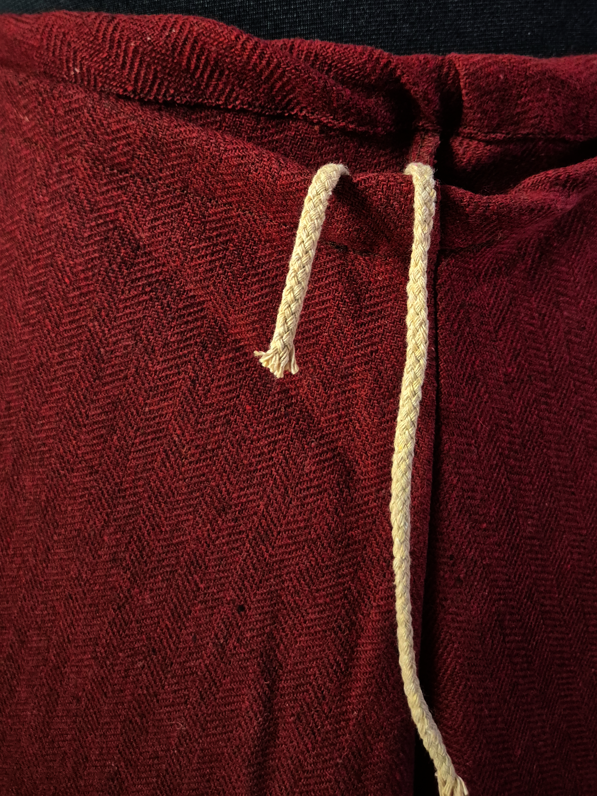 Kalhoty vlněné vínová rybí kost vel.22