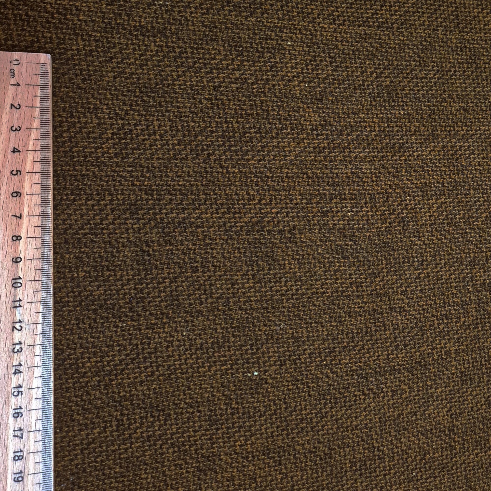 Vlněná látka tkaná do lomené rybí kosti - antracit/ hnědá