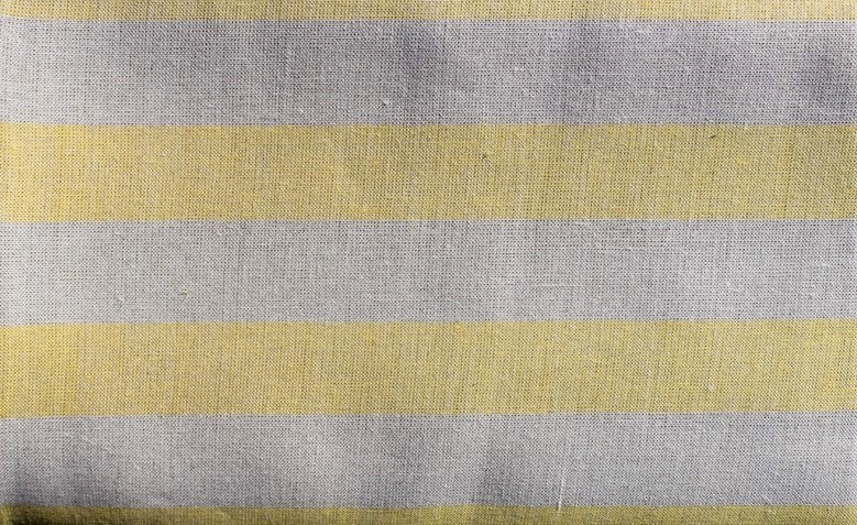 Lněná látka přírodní barvy se žlutým proužkem (4/4 cm) 