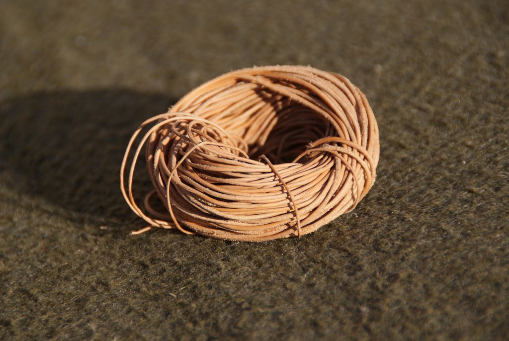 Kožený řemínek 1 mm světle hnědý