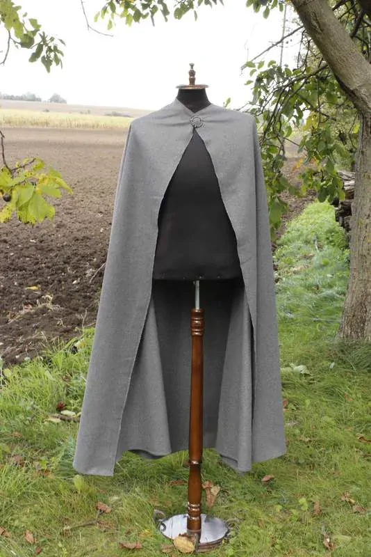 Plášť půlkruhový