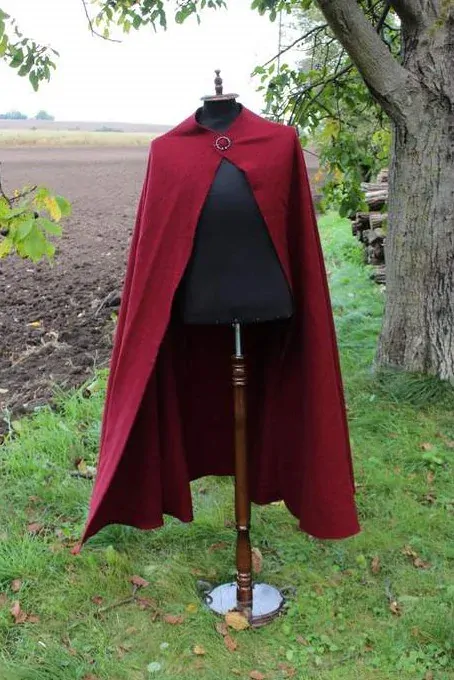 Plášť půlkruhový