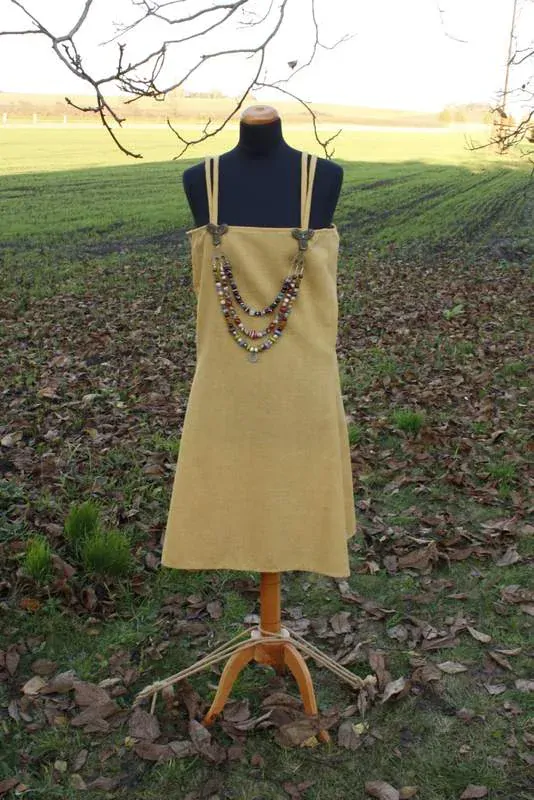 Zástěra vlněná dlouhá - strojově/ručně šitá