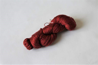 Hedvábná příze cihlová 50 g