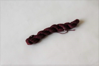 Hedvábná příze vínová 10 g