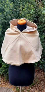 Kapuce krémová s přírodní podšívkou