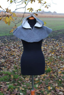 Kapuce krátká - ručně šité viditelné švy